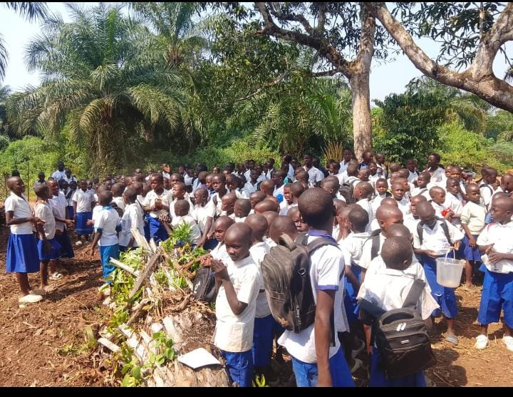 Haut-Uele/Éducation : la situation salariale des enseignants de Dungu en soins intensifs, appel urgent au gouvernement pour sa réanimation au risque de son décès